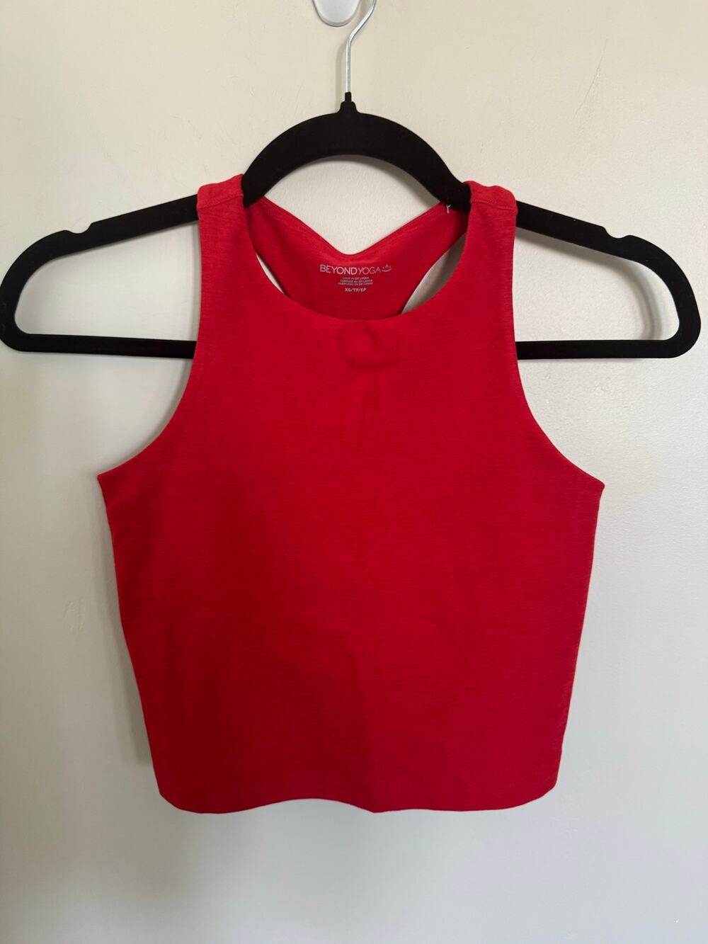 NWOT Beyond Yoga Spacedye Refocus Cropped Tank in Holly Red Heather SZ S
